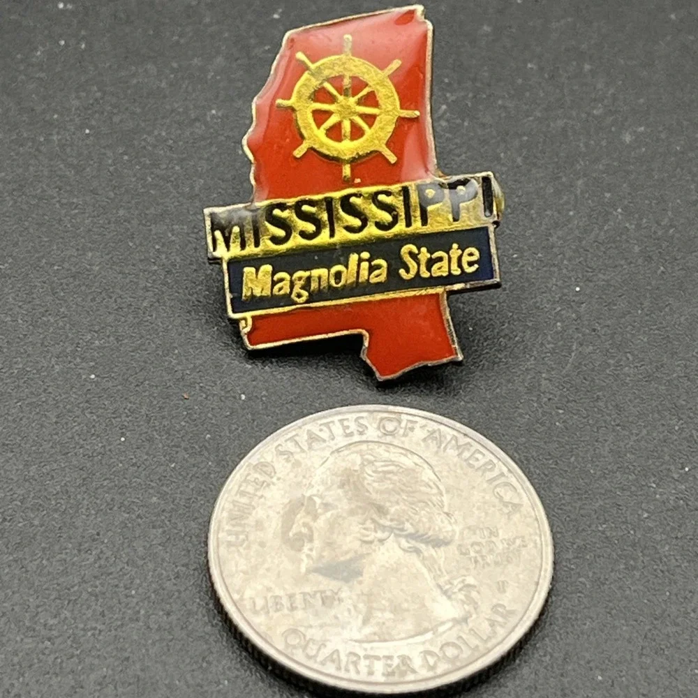 Mississippi Magnolia State Outline Wheel United States Of America‎ Lapel Hat Pin
